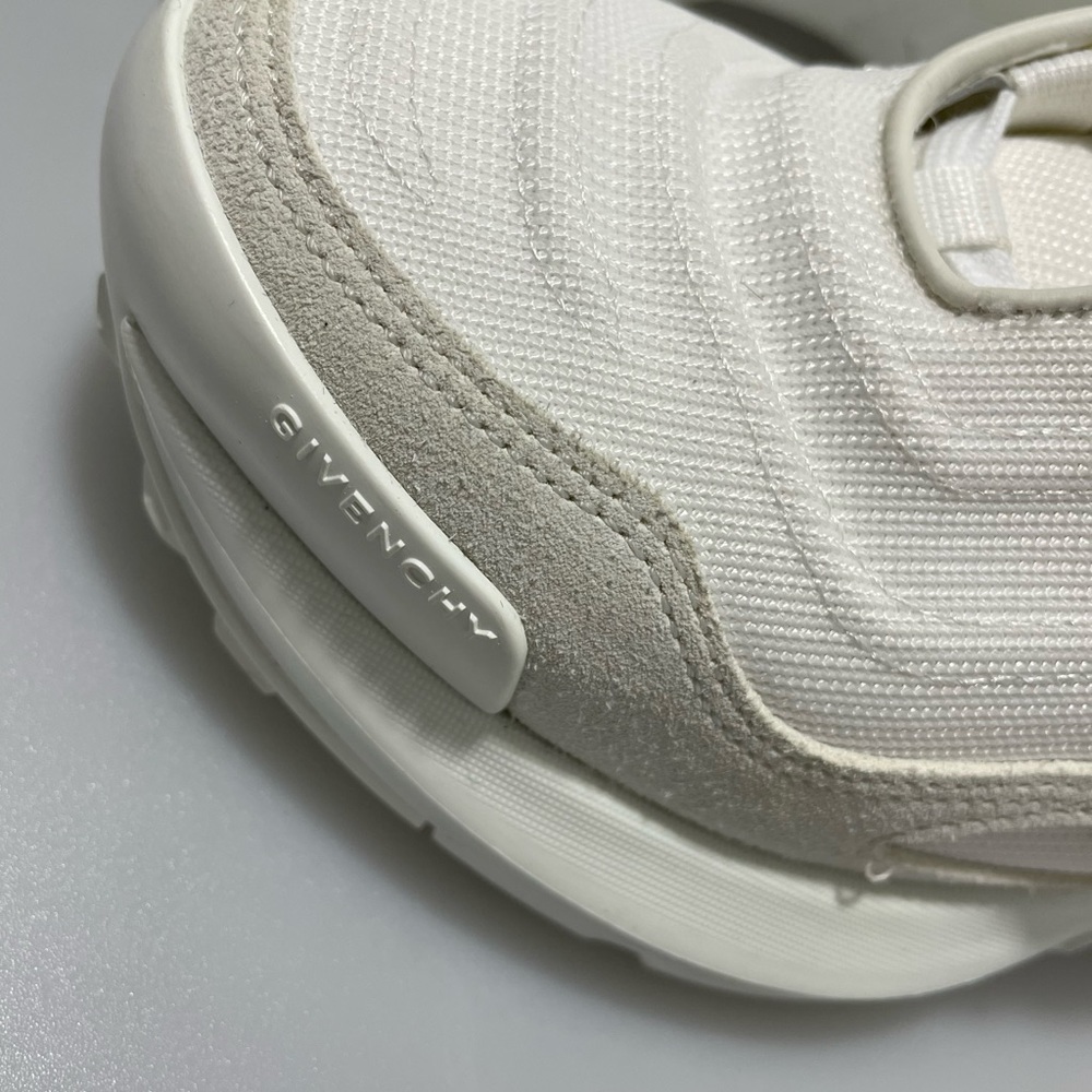 GIVENCHY
White GIV 1 Light Runner Sneakers Women’s EU 36.5/US 6.5 $895. - Picture 3 of 11